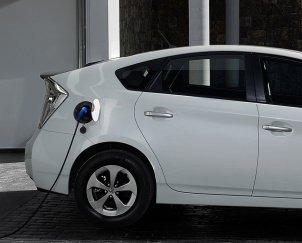 toyota_prius_plug-in_hybrid