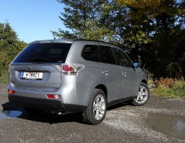 Mitsubishi Outlander 2.2 DI-D Instyle