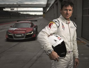 audi_r8_felix_baumgartner